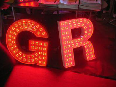 来宾LED发光字常见的安装误区。